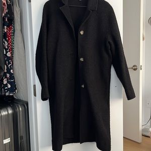COS long coat for the autumn season! Warm and slim looking!